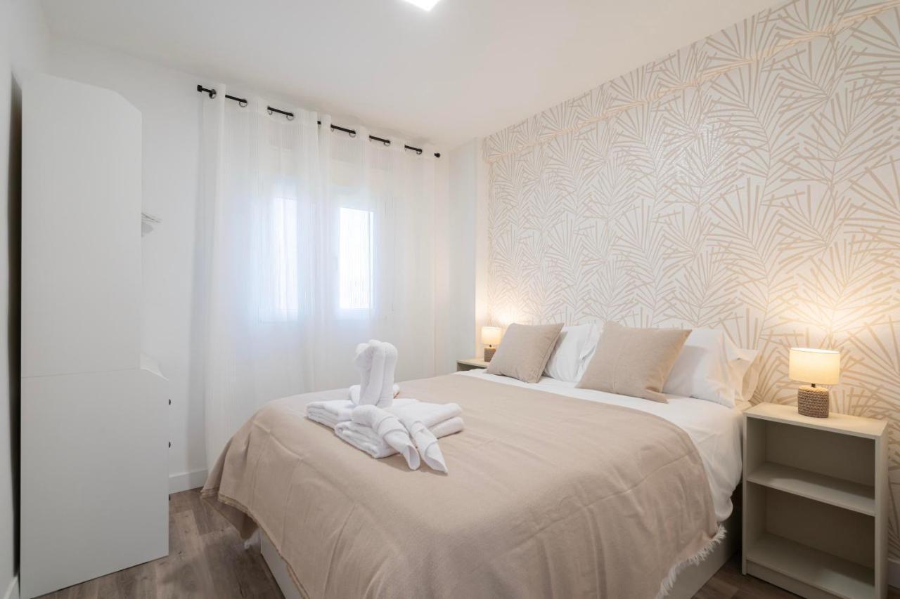 For You Rentals Moderno Apartamento Temporal Cerca Zoo Y Del Parque De Atracciones Ceb76 Madrid Luaran gambar