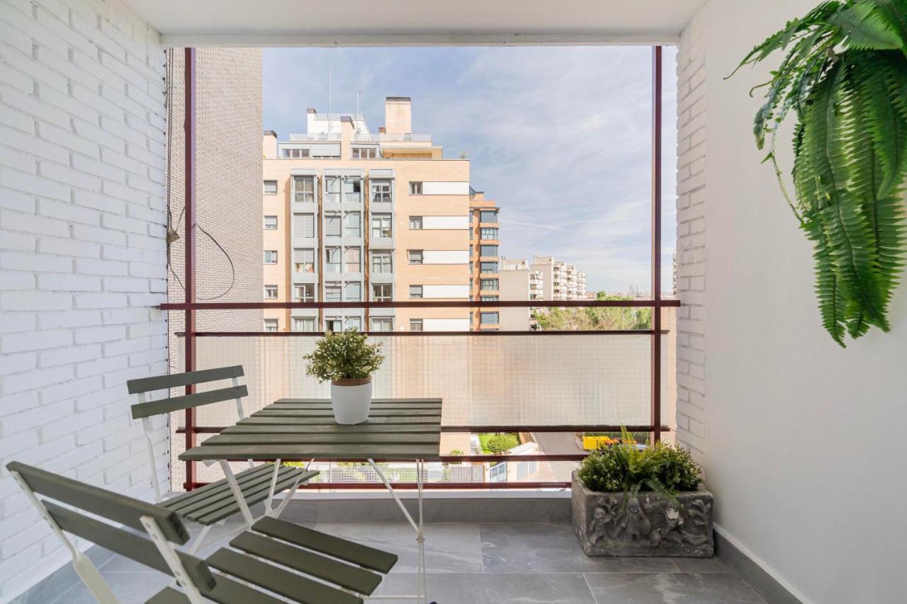 For You Rentals Moderno Apartamento Temporal Cerca Zoo Y Del Parque De Atracciones Ceb76 Madrid Luaran gambar